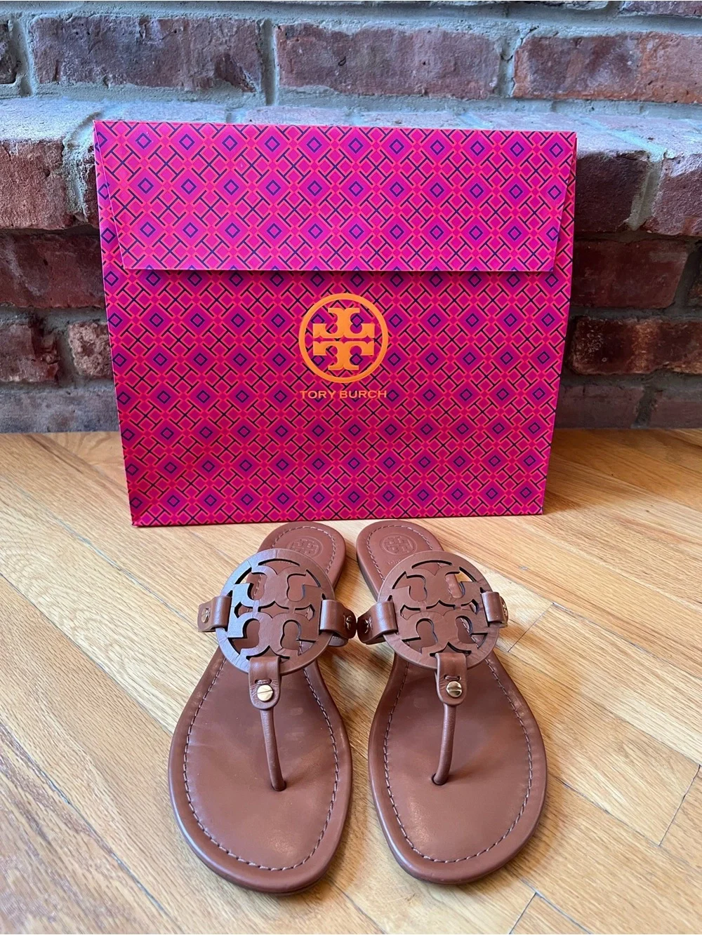 Tory Burch Vintage Vachetta Dark Tan Light Broen Leather Miller Sandals